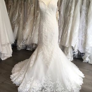 Brand new Morilee 2713 sz 12 wedding dress